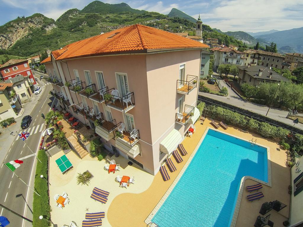Hotel Alberello Ρίβα ντελ Γκάρντα Εξωτερικό φωτογραφία