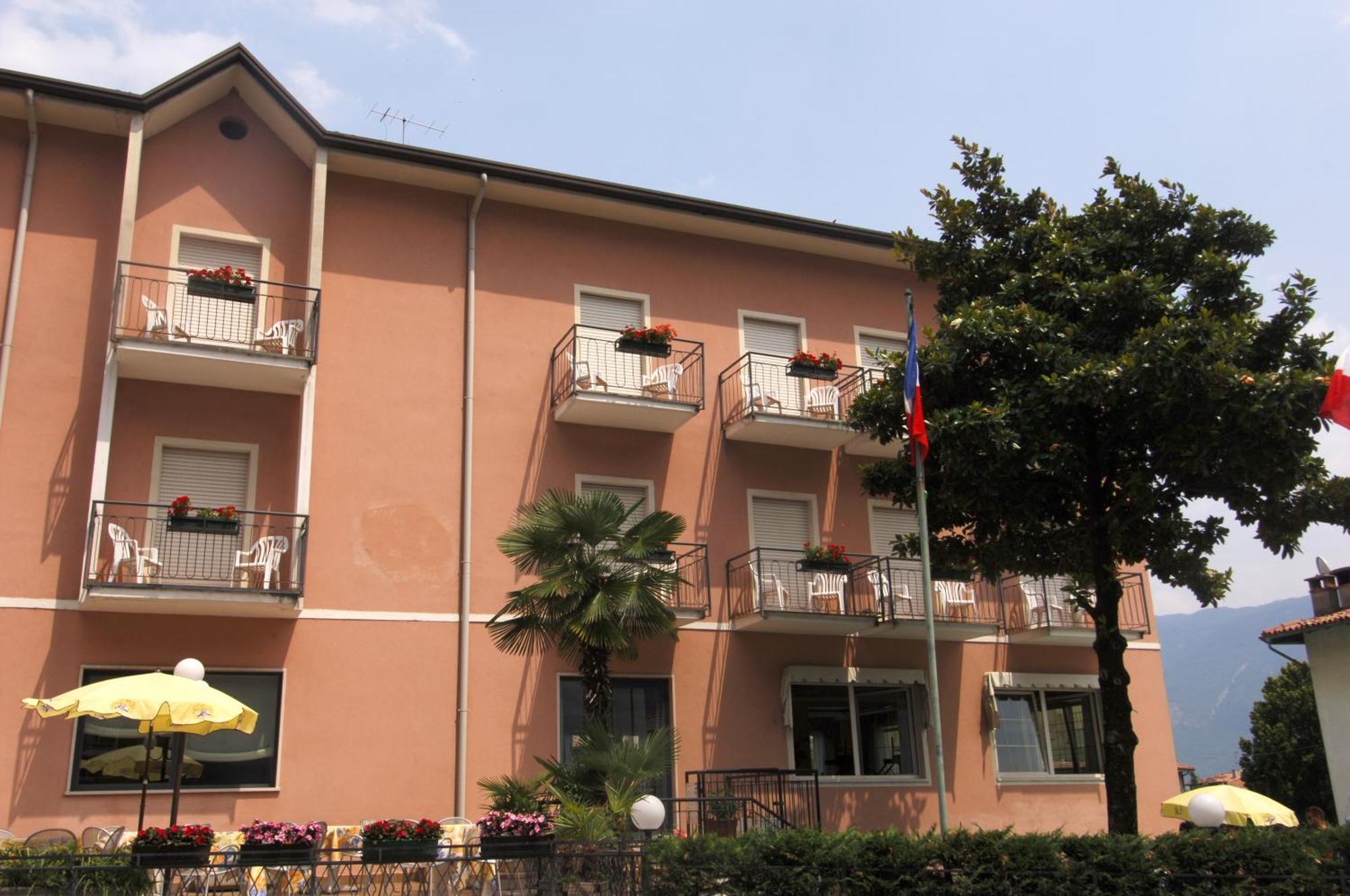 Hotel Alberello Ρίβα ντελ Γκάρντα Εξωτερικό φωτογραφία